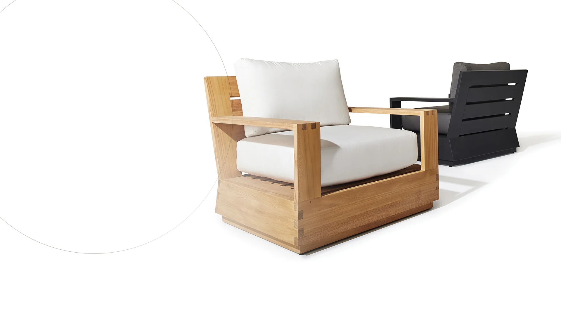 Modern Artistry for Outdoor Living